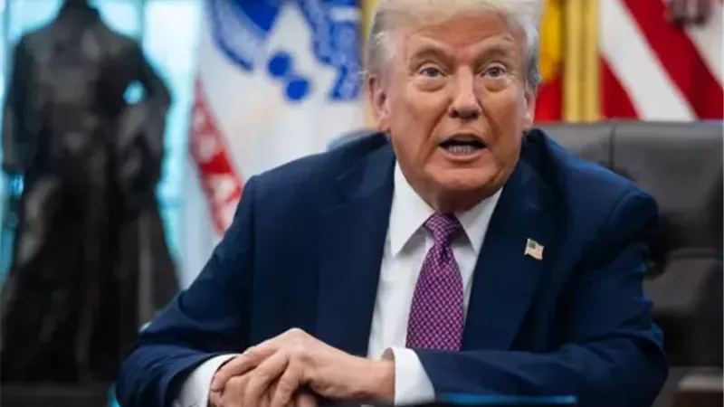 الرئيس الأمريكي دونالد