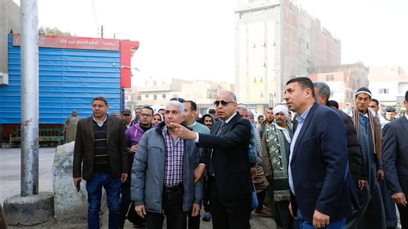 محافظ المنيا _ جانب