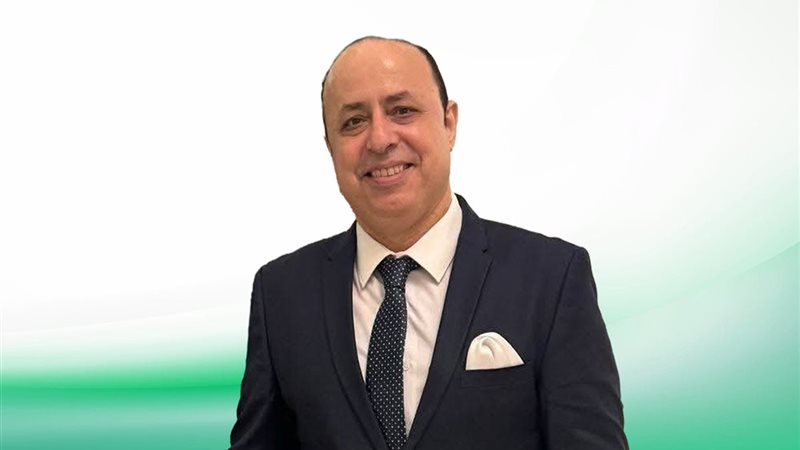 صابر عبيد، مساعد