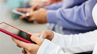 خبير تشريعات رقمية: 98 مليون مستخدم للإنترنت في مصر و35% منهم أطفال