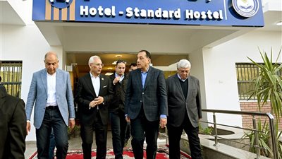 240 سريرًا جديدًا.. رئيس الوزراء يفتتح فندق جامعة المنيا