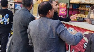 ضبط 99 مخالفة في حملة لتوفيق أوضاع المحال العامة بملوي