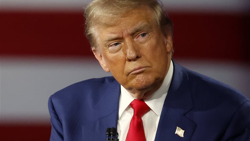 الرئيس الأمريكي دونالد