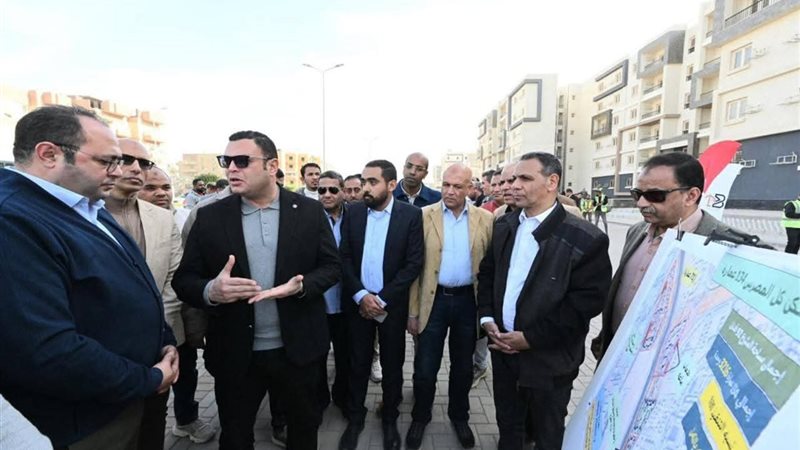 وزير الإسكان 