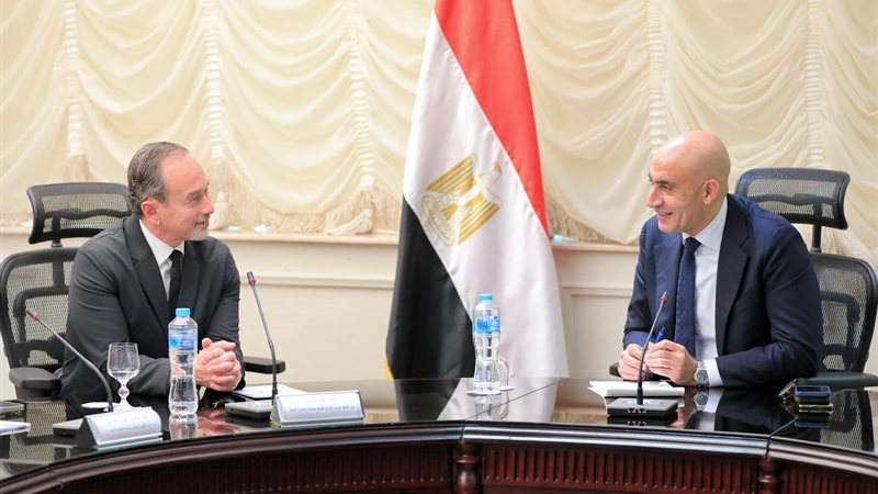 جانب من مراسم توقيع