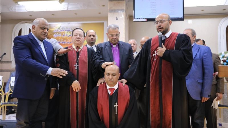 تنصيب القس أفرايم