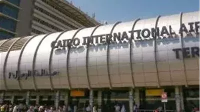 حريق مفاجئ بكرفان في مطار القاهرة.. وتحرك عاجل لقوات الحماية المدنية