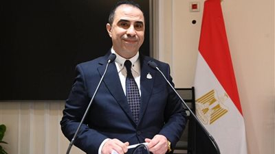 قانون جديد لحماية الأطفال من مخاطر المؤثرين الرقميين وتنظيم الفضاء الإلكتروني|خاص