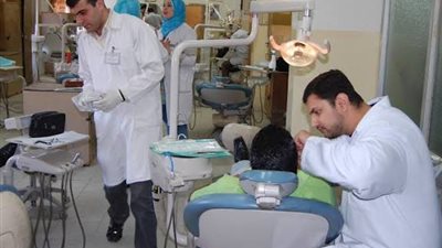 حسام خليل يطالب الحكومة بخطة زمنية واضحة لتكليف خريجي القطاع الطبي أمام البرلمان