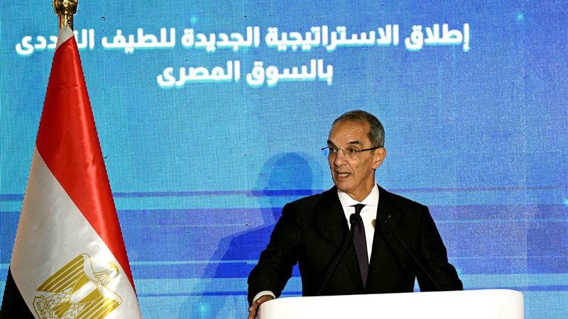 الدكتور عمرو طلعت