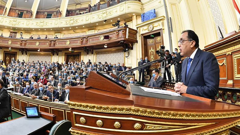 مصطفى مدبولي أمام