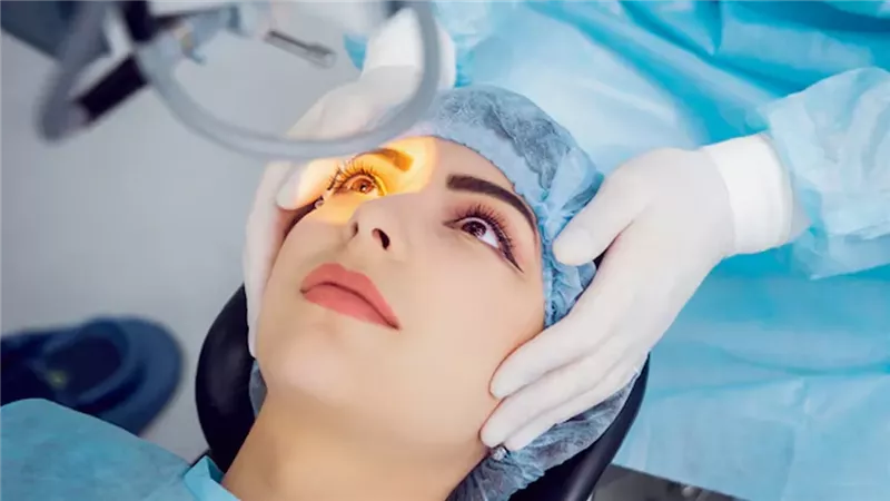 جراحة الليزك 