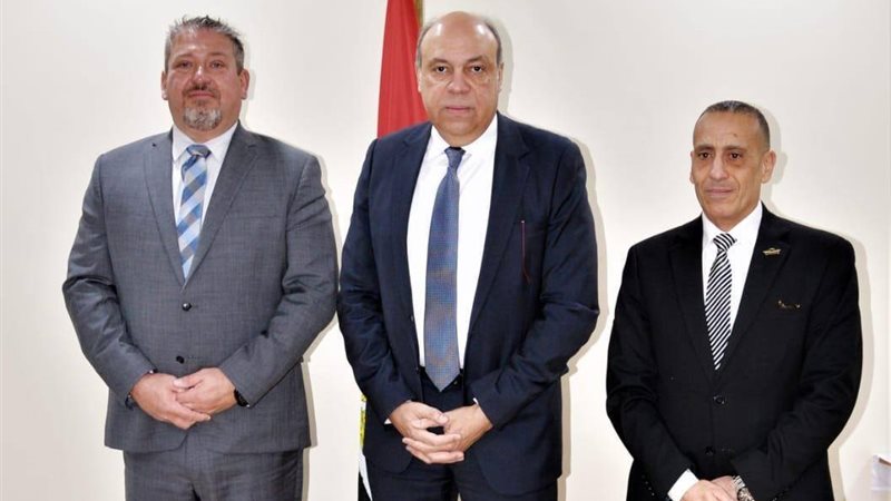 جانب من زيارة الوفد