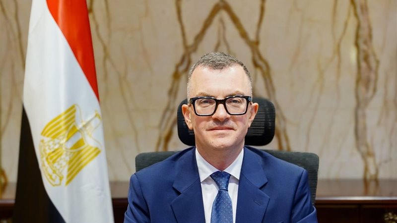  الدكتور أحمد رستم