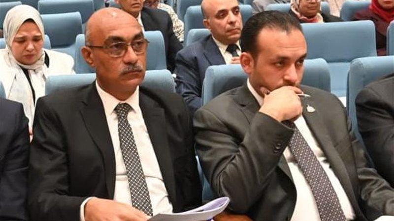  النائب إيهاب منصور خلال الاجتماع