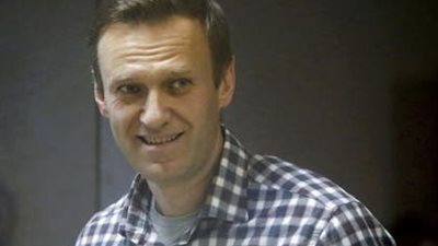 لندن تلوّح بعقوبات جديدة على موسكو: اتهامات متجددة لروسيا في قضية وفاة نافالني