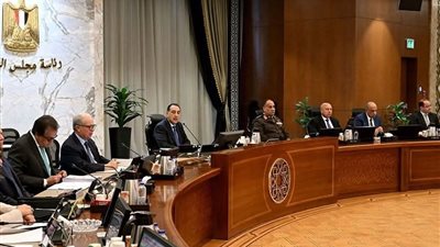 رئيس الوزراء يوجه بتعزيز التواصل مع البرلمان والرد الفوري على طلبات النواب