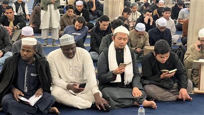  لأداء صلاتي العشاء والتراويح.. إقبال كثيف على الجامع الأزهر في أول ليالي رمضان
