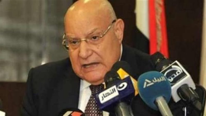 الدكتور إبراهيم أحمد