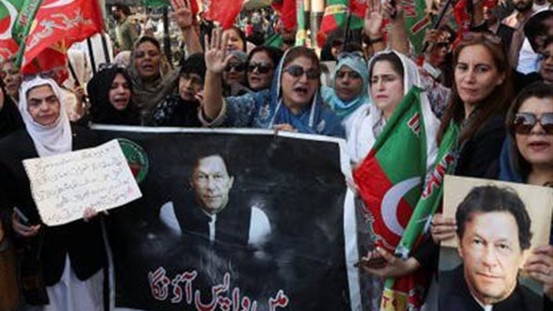 تظاهرات داخل باكستان