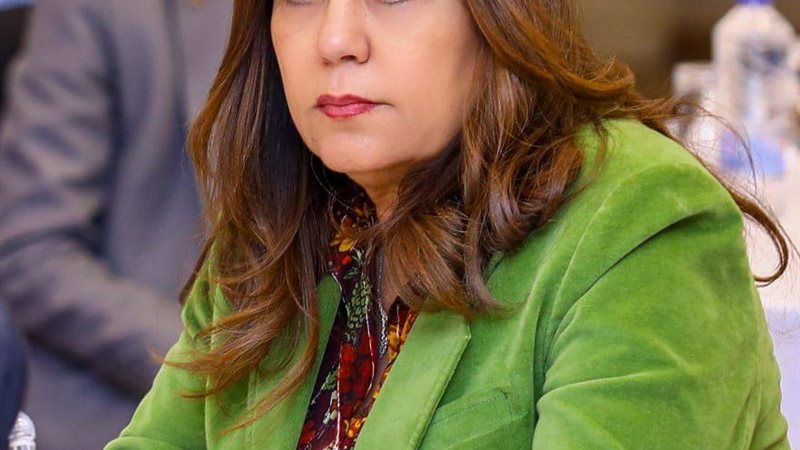  الدكتورة منال عوض