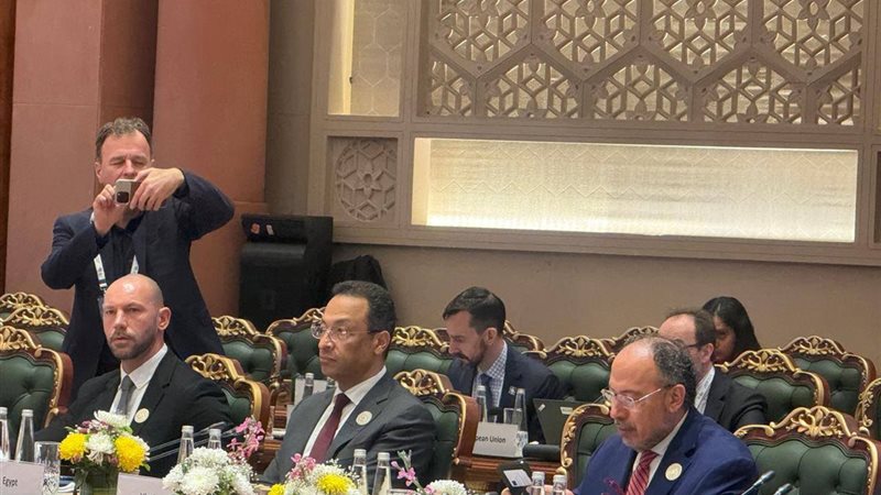 وزير الاتصالات