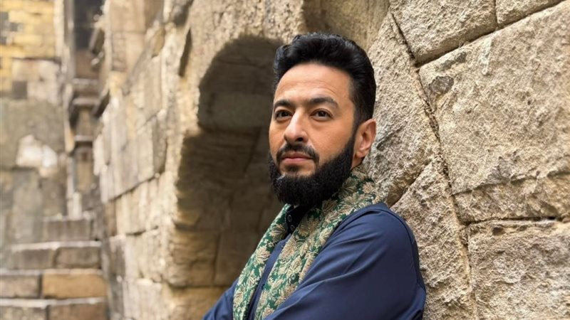 الفنان حمادة هلال