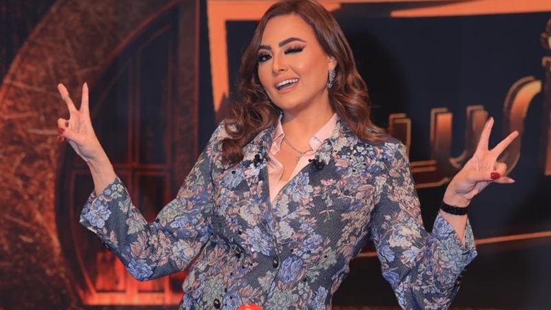 الفنانة بشرى 