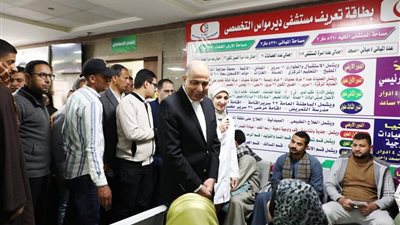استعدادًا للتأمين الصحي الشامل.. جولة لمحافظ المنيا بمستشفى ديرمواس