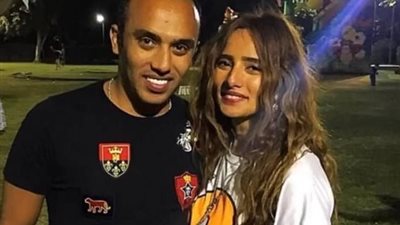 بصورة من أمام الكعبة.. زينة تستعيد ذكريات شقيقها إسلام رضا 