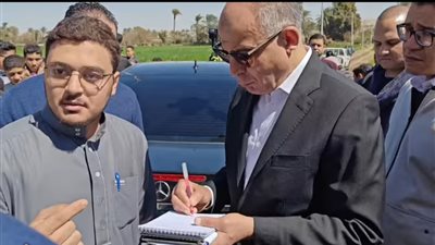 معاناة المواطن تُسمع.. محافظ المنيا يوجه باستخراج كارت الخدمات فورًا