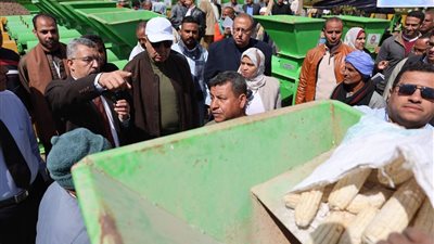 محافظ المنيا يُسلم 48 «فراطة ذرة» بمركز سمالوط لتقليل الفاقد وتخفيف الأعباء