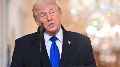 ترامب: تم استهداف مئات الأهداف في إيران بما في ذلك منشآت للحرس الثوري