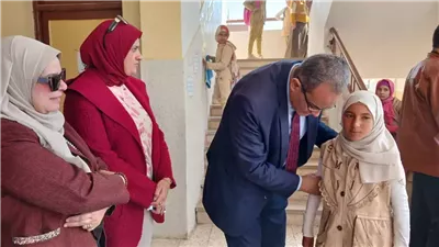 استبعاد مدير مدرسة ببني سويف.. «التعليم» تكشف أسباب القرار