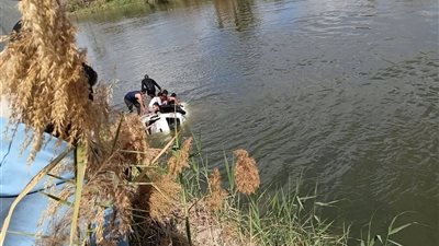 مصرع شخص وإصابة 6 آخرين في سقوط ميكروباص بترعة الإبراهيمية بالمنيا 