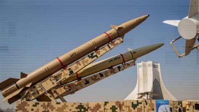 الحرس الثوري الإيراني يعلن تدمير منشآت الأسطول الأمريكي في البحرين