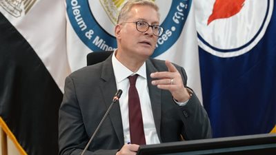 وزير البترول يتابع اتفاقيات ربط حقل أفروديت القبرصي بمصر