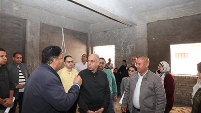 بتكلفة 7 ملايين جنيه.. محافظ المنيا يتفقد الأعمال الإنشائية للمركز التكنولوجي بأبوقرقاص 