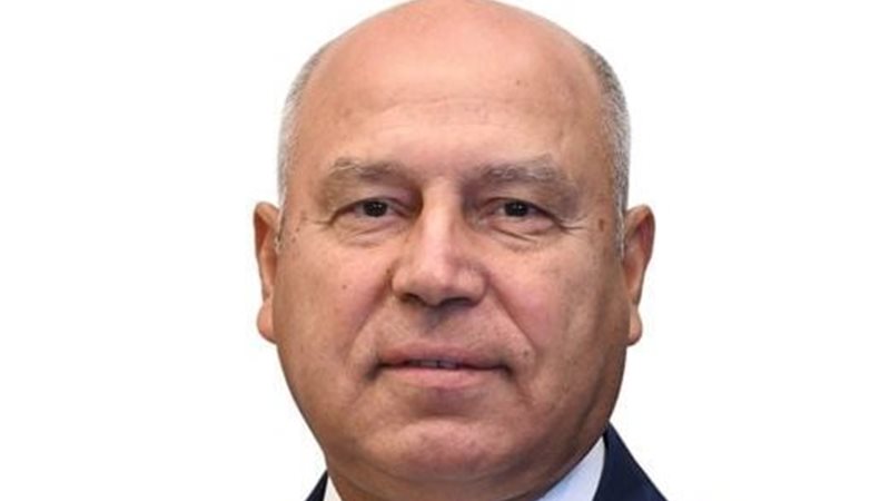 الفريق مهندس كامل