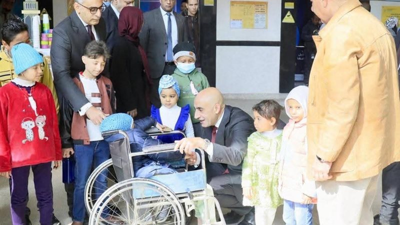 وزير التعليم في مستشفى