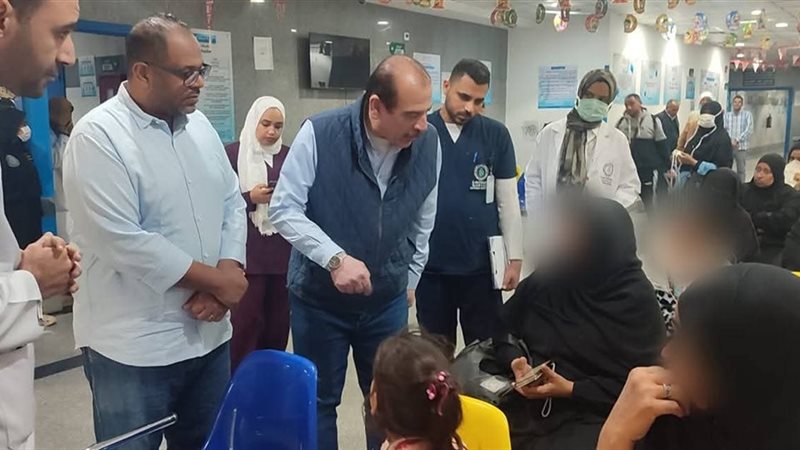 وزير الصحة في أسوان