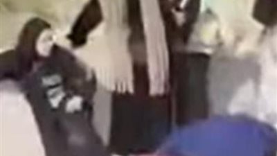 الأمن يفحص فيديو تراشق فتيات بالحجارة على طريق الإسكندرية الصحراوي