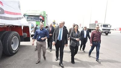 التموين ترسل 130 طنًا من المساعدات الإنسانية إلى غزة