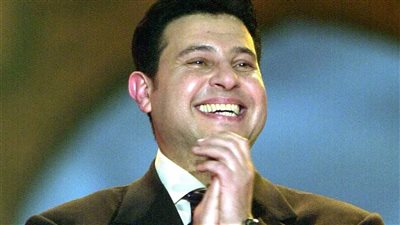 بعد سفره لفرنسا.. تطورات الحالة الصحية لـ هاني شاكر بعد شائعات وفاته 