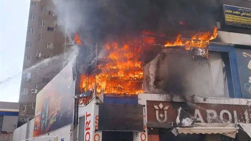 جانب من الحريق 