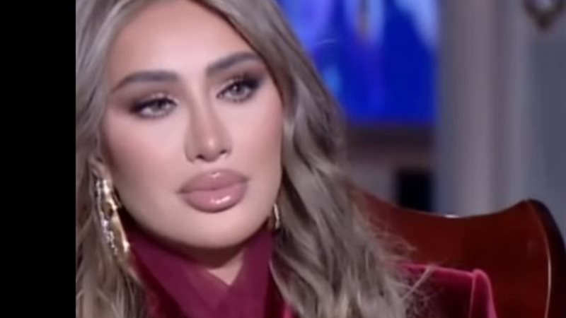  الفنانة اللبنانية مايا دياب