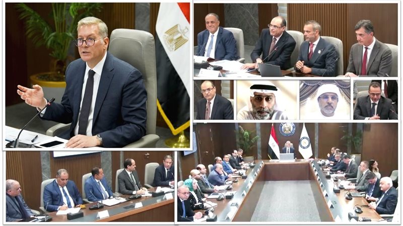 خلال الاجتماع 