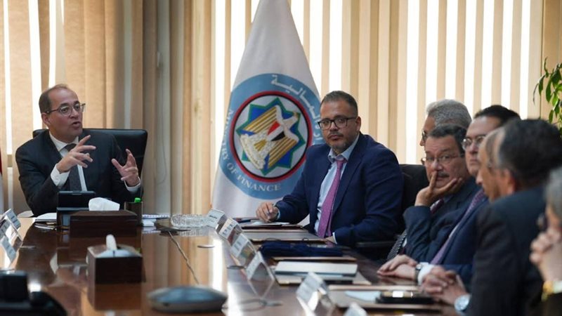 وزير المالية 