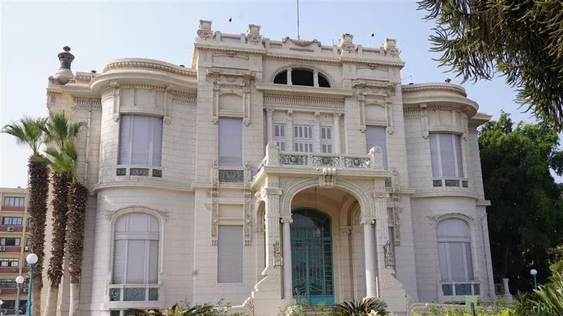 جامعة عين شمس