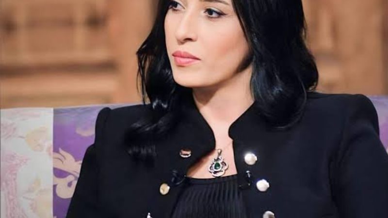 خبيرة الفلك